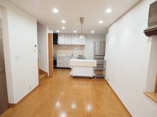 【居間・リビング】 | 北沢4丁目戸建