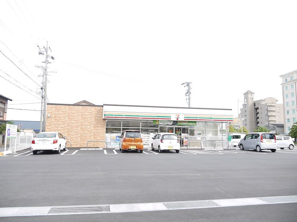 エスプワール城之内の周辺|【コンビニエンスストア】セブンイレブン 津エアポートライン前店まで819ｍ