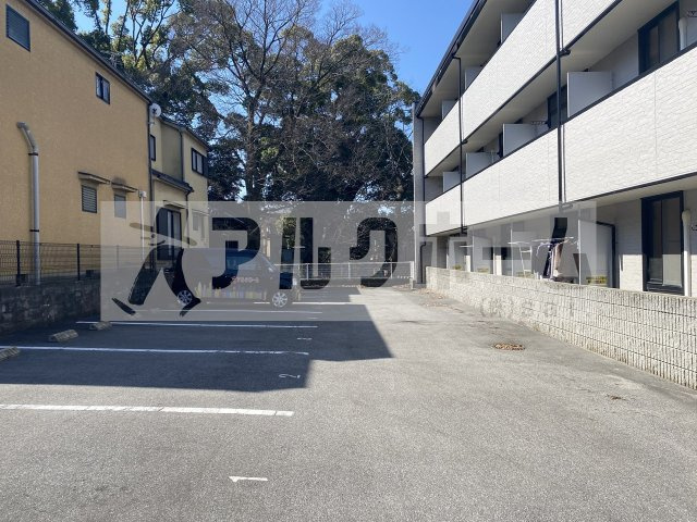 メゾンフェリシア沢田の駐車場|メゾンフェリシア沢田（土師ノ里駅）　１K