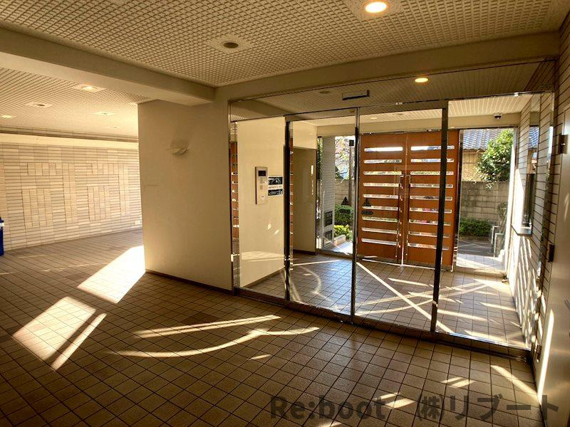 ラ・コート・ドール津田沼のエントランス