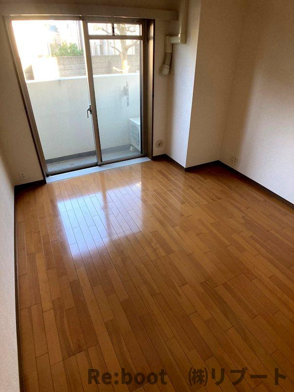 ラ・コート・ドール津田沼の居間・リビング