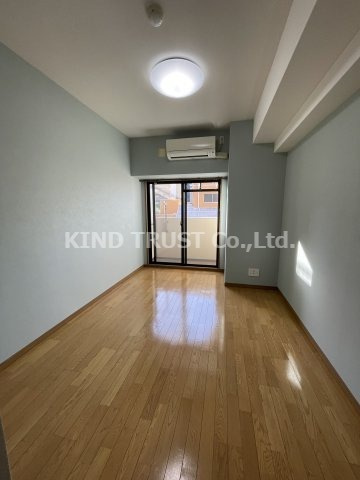 パラシオ南森町の居間・リビング|使いやすいリビングです