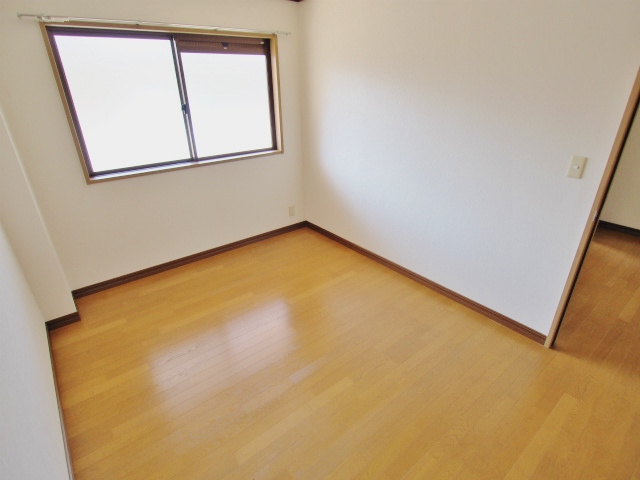 ハイツ谷中 B棟の寝室