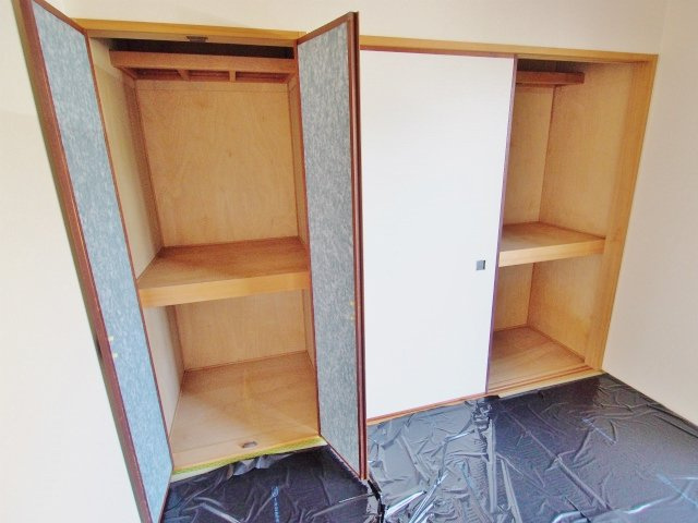 ハイツ谷中 B棟の収納