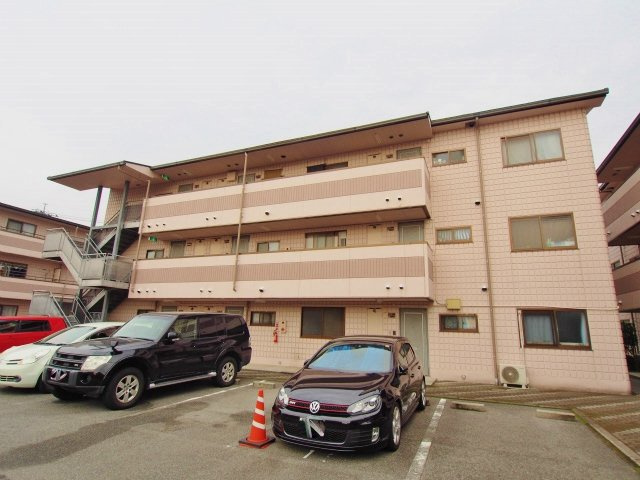 ハイツ谷中 B棟の外観