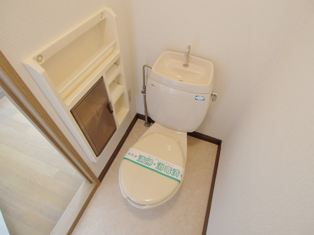 ハイツ谷中 B棟のトイレ