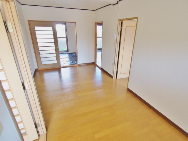 ハイツ谷中 B棟の居間・リビング