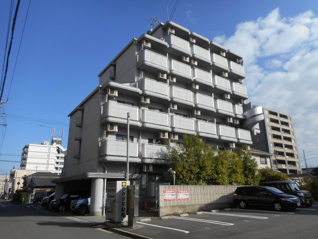 イーストアベニュー