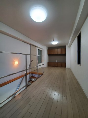 イーストアベニューの内装