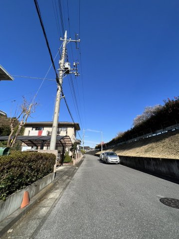【前面道路含む現地写真】の画像