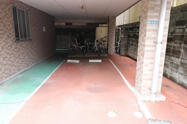 センチュリービルの駐車場|駐車場があります