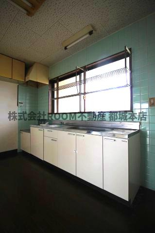 とまとマンションのキッチン|きれいなキッチンです