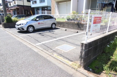 敷地内駐車場♪(空き要確認)