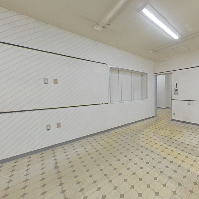 岐阜市徹明通４丁目の店舗事務所の居間・リビング