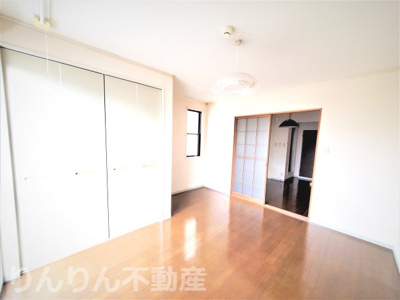 【居間・リビング】 | セジュール沖浜 | 居間です