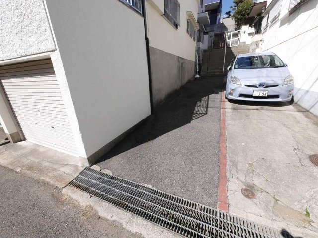 長尾町戸建の駐車場|軽自動車限定