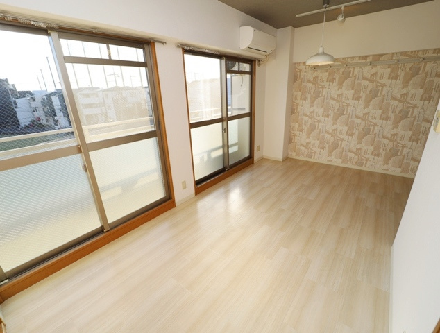【寝室】 | ジュネス別府