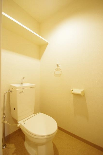 熊本市東区下南部３丁目の賃貸マンションのトイレ