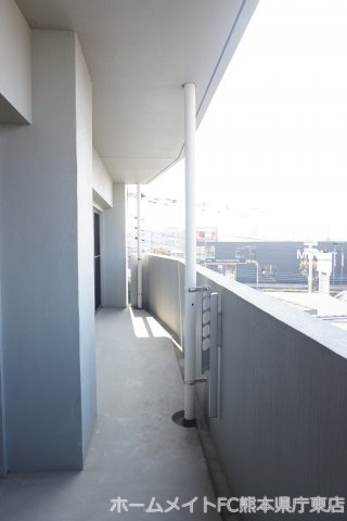 熊本市東区下南部３丁目の賃貸マンションのバルコニー