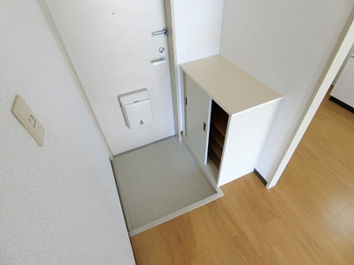 【玄関】 | クリエイティブフォー