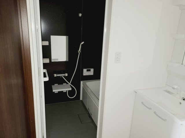 アルカーサル本所の玄関