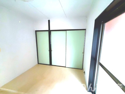 【居間・リビング】 | 勢見マンション | ゆったり過ごせる居間です