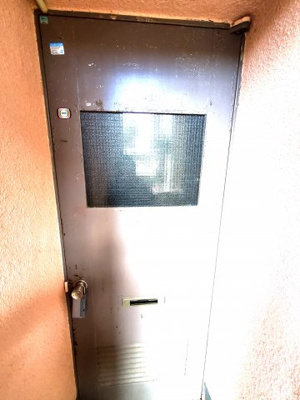 【玄関】 | 勢見マンション | 収納もある玄関です