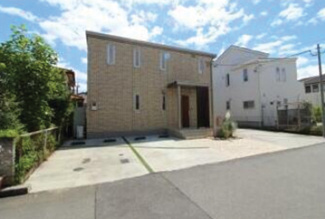 【駐車場】 | 駐車スペースは4台可能。