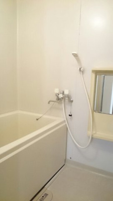 【浴室】 | ラックＷＡＴＡＮＡＢＥⅡ | ゆったり過ごせるお風呂です