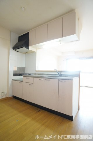 熊本市北区龍田陳内４丁目の賃貸マンションのキッチン