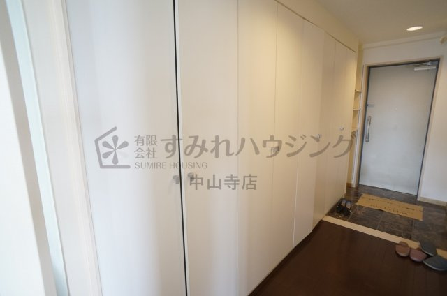 グリーンコートARAMAKIの玄関