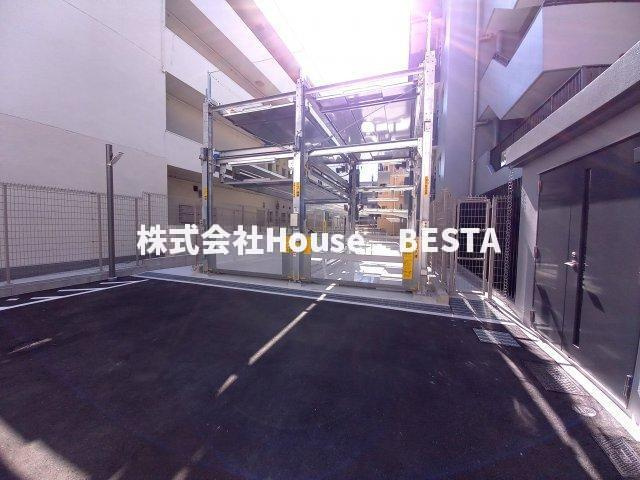 神戸元町Noahの駐車場