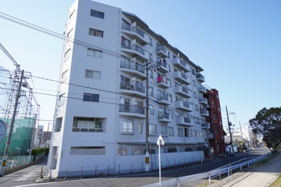 【外観】 | ハイム永田（リノベ済） | 【資料には掲載していない情報】
物件の陽当りや通風・仕様設備やお部屋の大きさの比較、
近隣・周辺環境や街並みなど、資料には掲載していない情報が
現地にはたくさんあります。是非ご確認ください。
