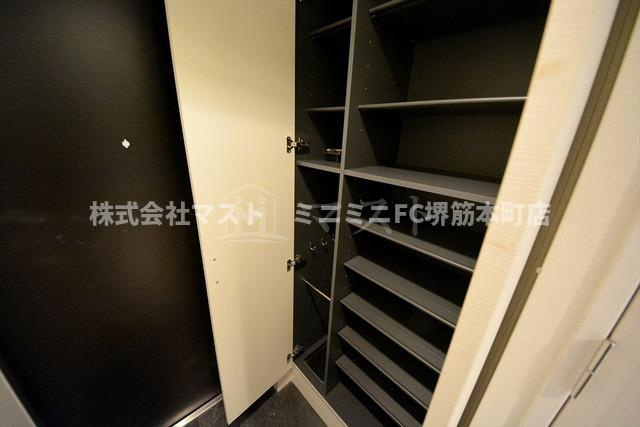 プレサンス天満橋チエロの収納
