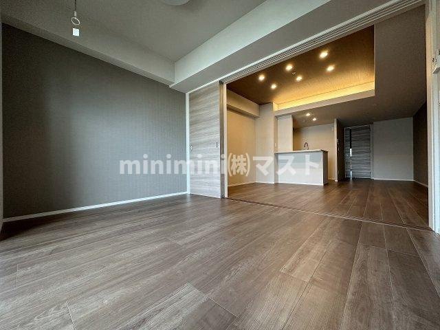 リアライズ天満橋の居間・リビング