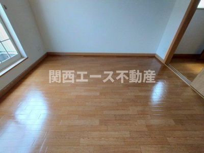  | フレーリーコート