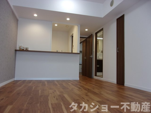 【居間・リビング】 | ダイアパレス蘇我 | ゆったりとした居間です