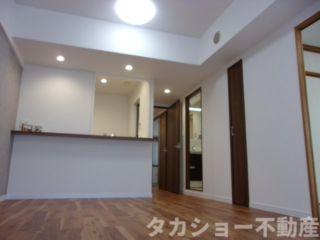 【居間・リビング】 | ダイアパレス蘇我 | 使いやすい居間です