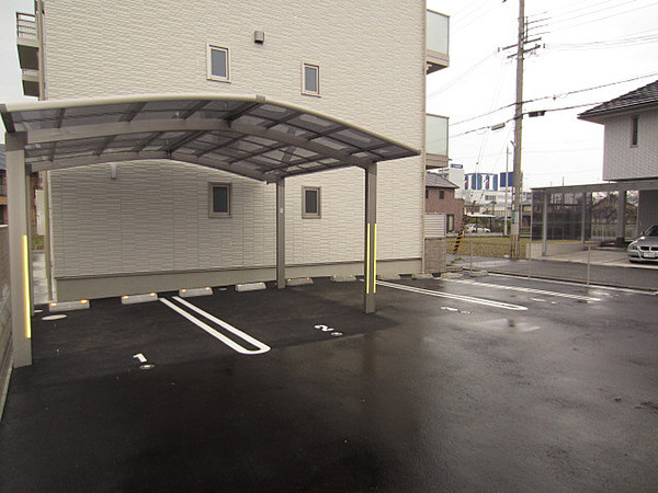 シャーメゾンセルクルⅡの駐車場|カースペースがあります