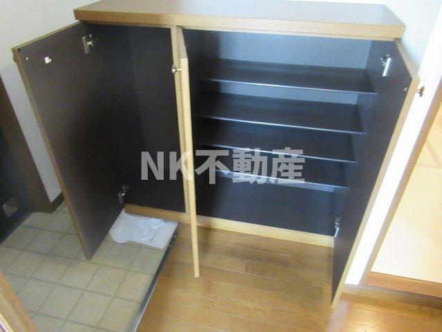 【玄関】 | アンソレイエ（吉田賃貸） | シューズボックスです