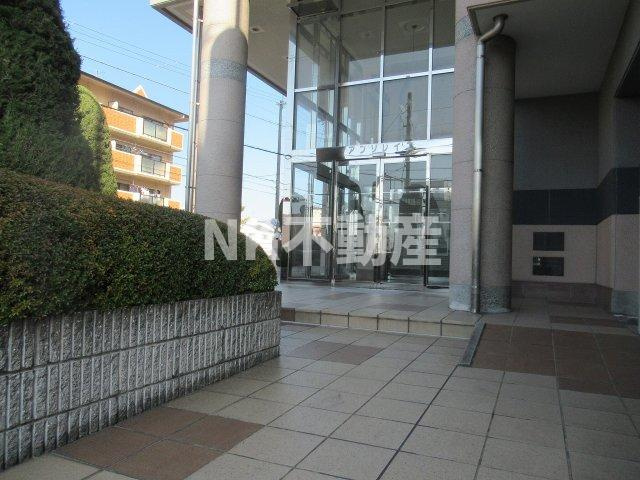 【エントランス】 | アンソレイエ（吉田賃貸） | 清潔なエントランスです