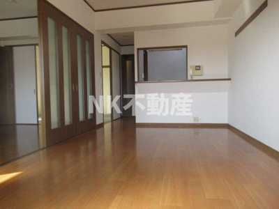 【居間・リビング】 | アンソレイエ（吉田賃貸） | ゆったり過ごせる居間です