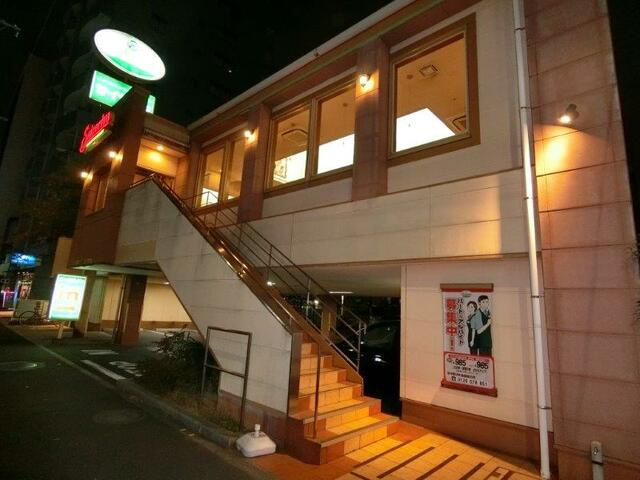 サイゼリヤまで247m