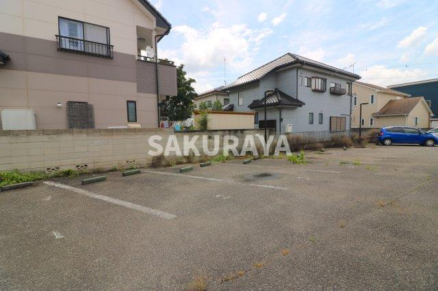 ラ・ヴィータの駐車場