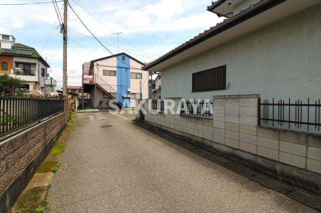 ラ・ヴィータの周辺