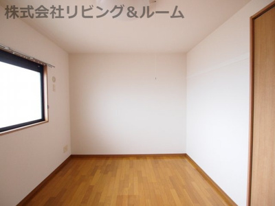 【洋室】 | カーサ・ヴィアーレ