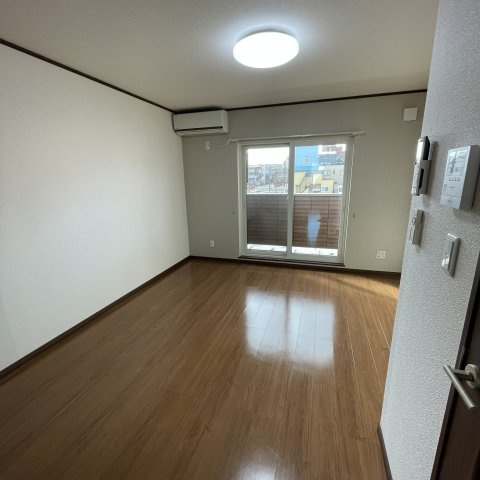 ラフィーネ東町５の居間・リビング