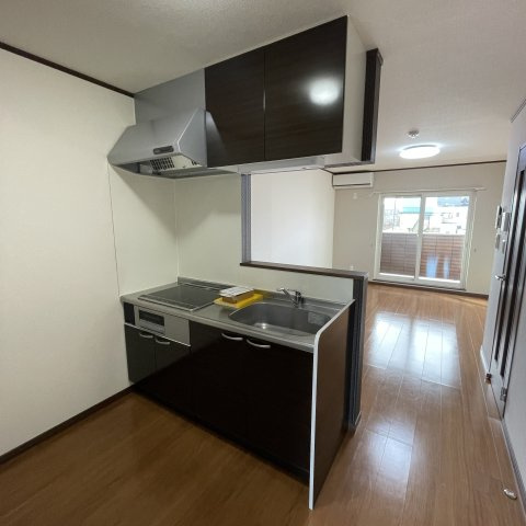 ラフィーネ東町５のキッチン