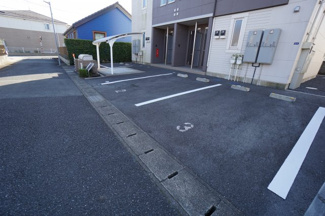 【駐車場】