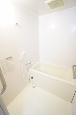 【浴室】 | ラフィネ小倉 | ※同物件、同タイプの写真です。